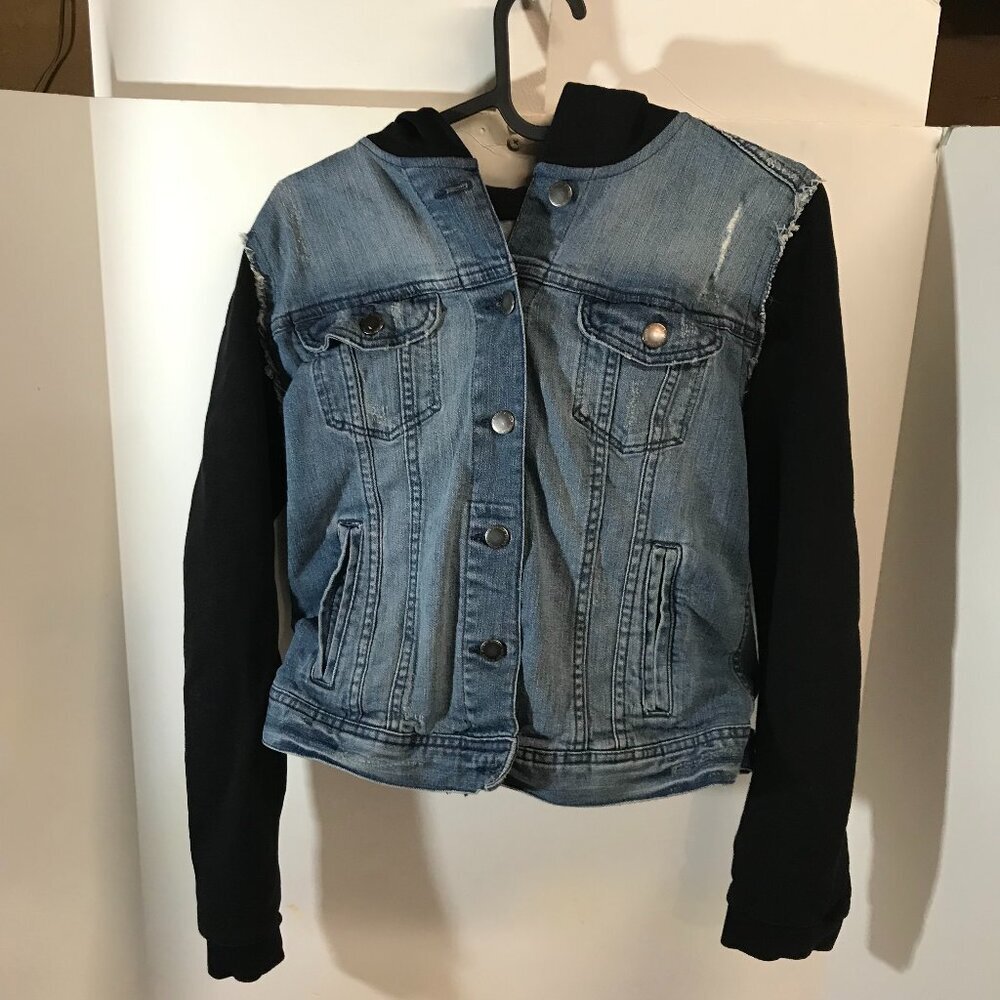 DIVIDED WOMENS DENIM JACKET WITH BLACK HOODIE UNDERLAY SIZE 12